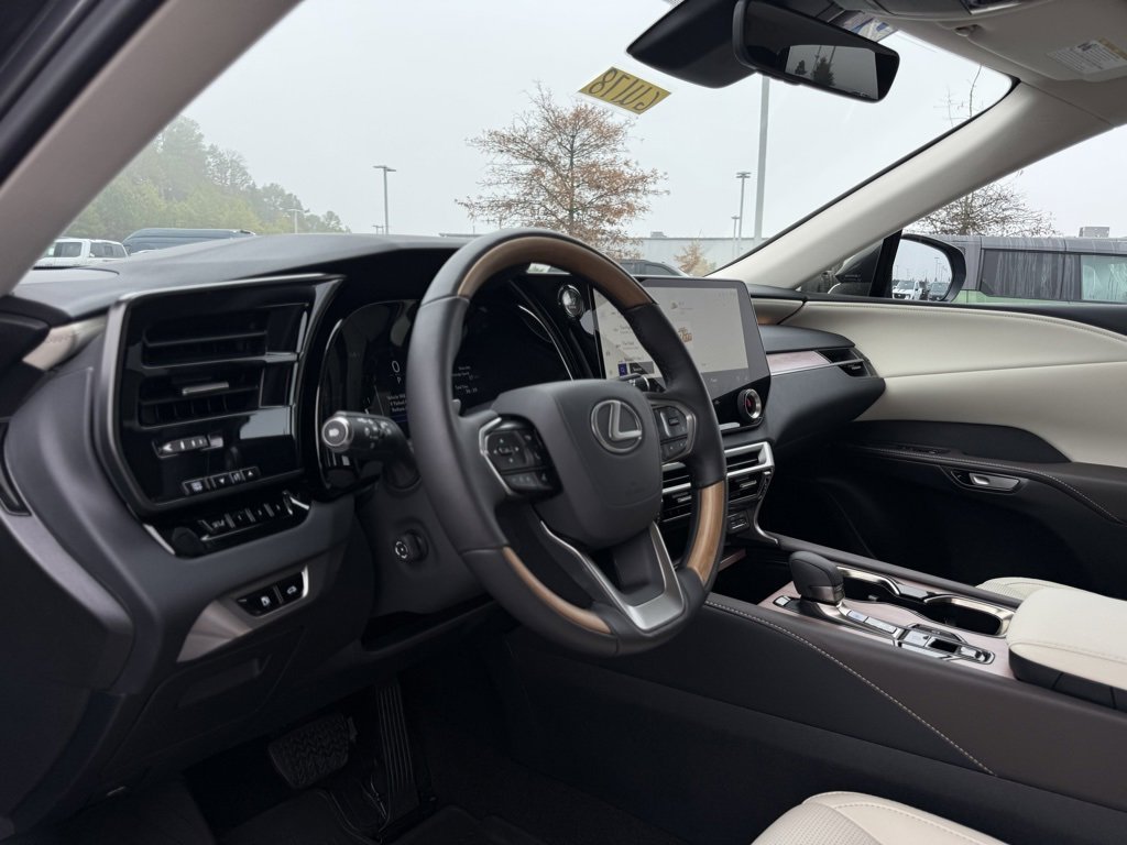 Used 2025 Lexus RX 350 Premium Plus image 10