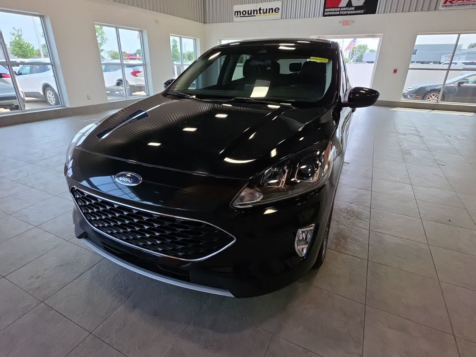 Certified 2022 Ford Escape SEL AWD/4WD image 3