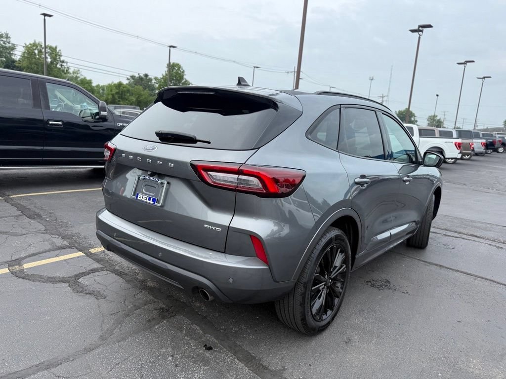 Certified 2023 Ford Escape ST-Line Elite AWD/4WD image 11