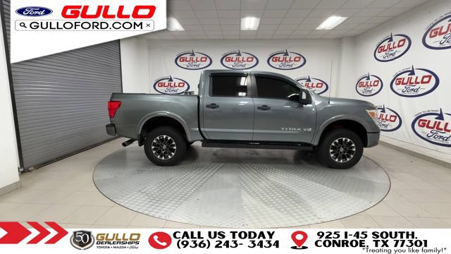 Used 2018 Nissan Titan PRO-4X w/ Pro-4x Convenience Package AWD/4WD image 9