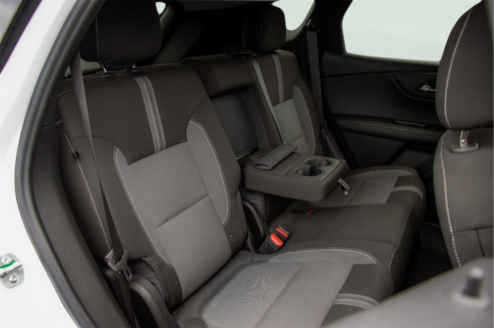 Used 2025 Chevrolet Blazer LT FWD image 7