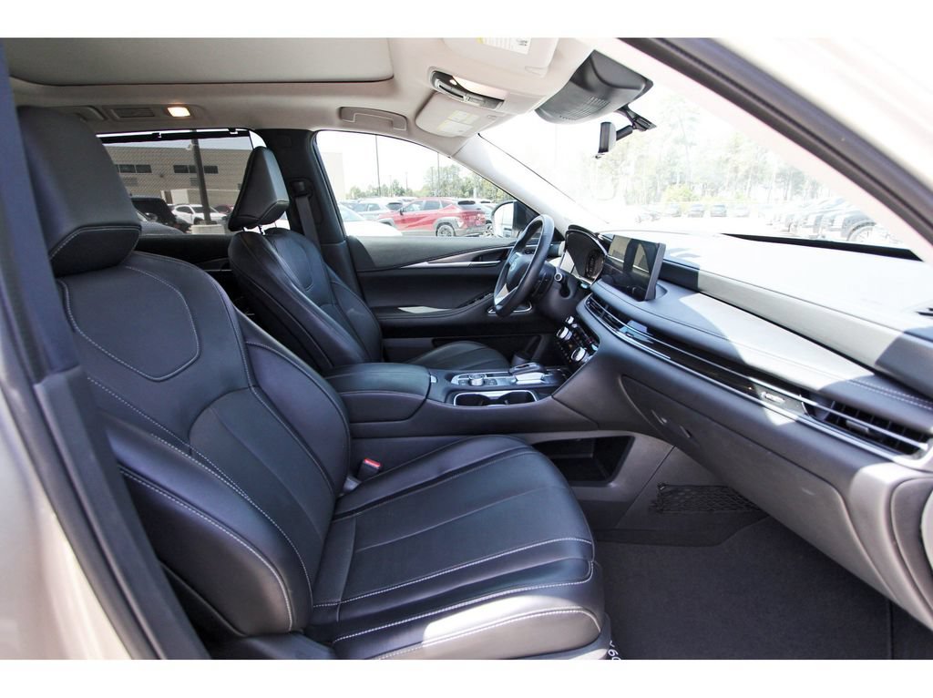 Used 2023 INFINITI QX60 Luxe w/ Vision Package FWD image 30