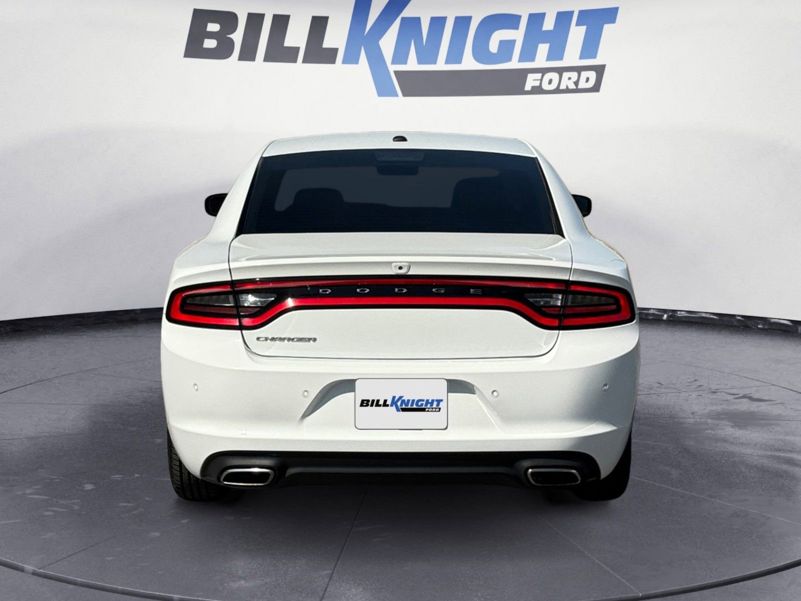 Used 2021 Dodge Charger SXT w/ Leather Interior Group RWD image 4