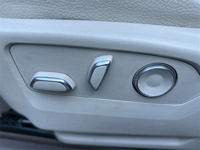 Used 2024 GMC Yukon XL Denali w/ Advanced Technology Package image 13