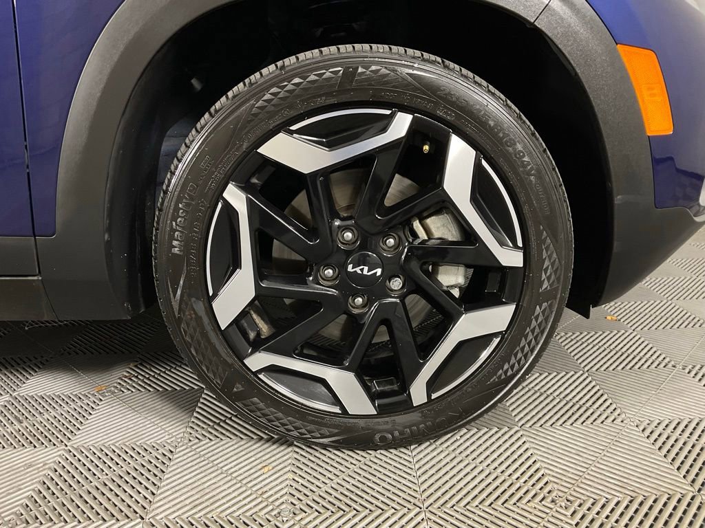 Used 2024 Kia Seltos SX w/ SX Sunroof Package image 10