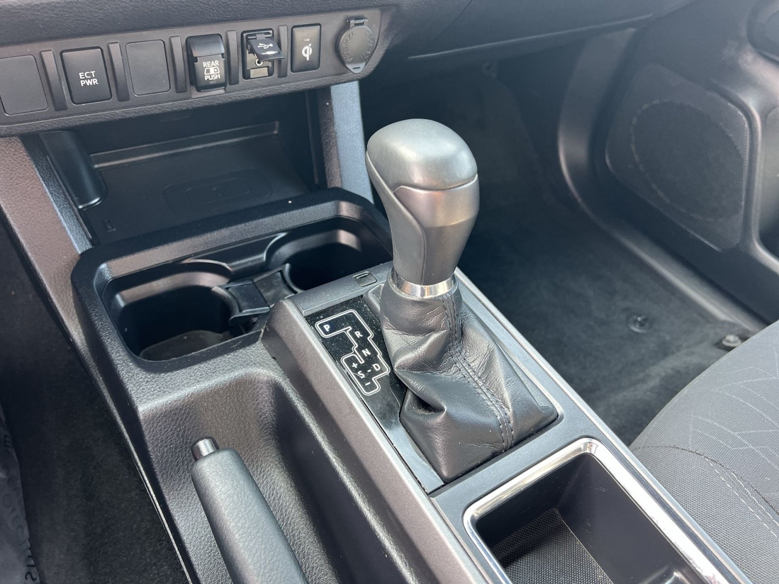 Used 2019 Toyota Tacoma TRD Sport AWD/4WD image 22