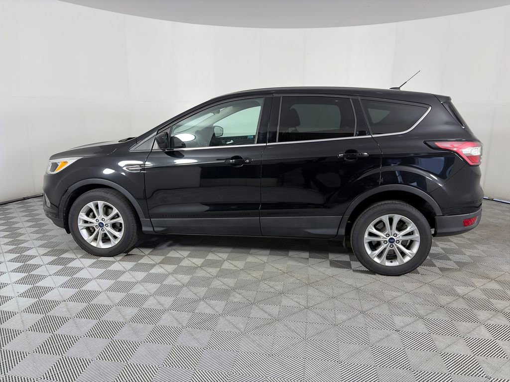 Certified 2017 Ford Escape SE FWD image 4