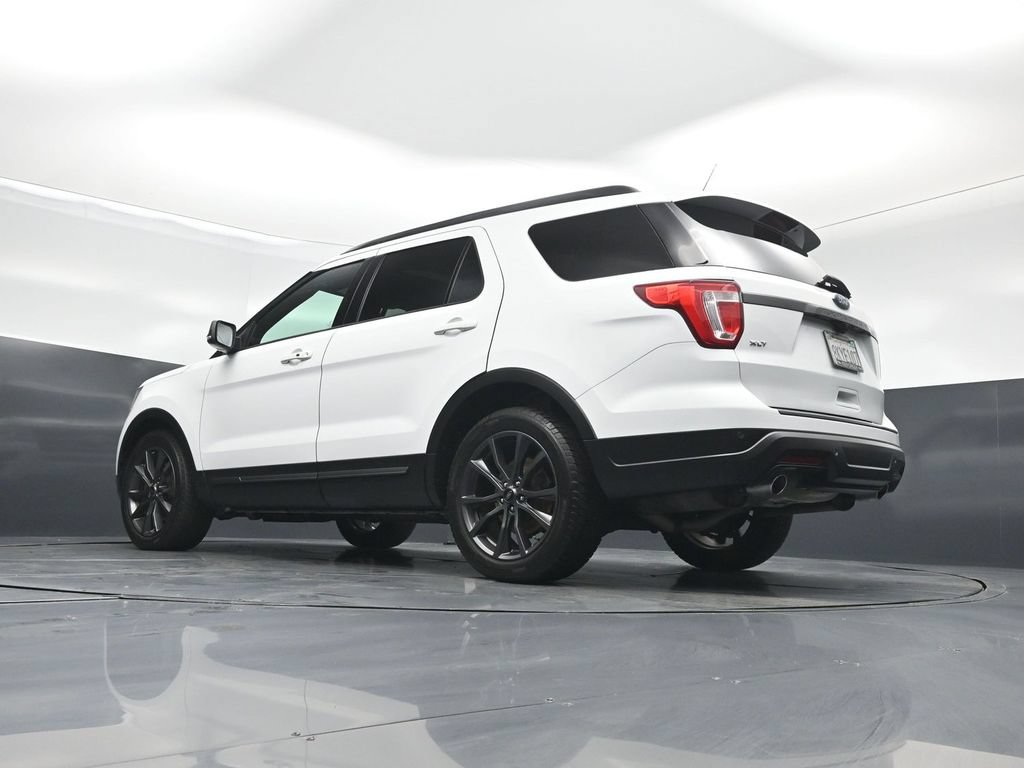Certified 2019 Ford Explorer XLT w/ Equipment Group 202A FWD image 45