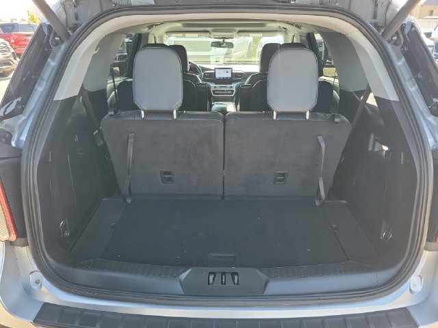 Certified 2022 Ford Explorer XLT w/ Equipment Group 202A AWD/4WD image 25