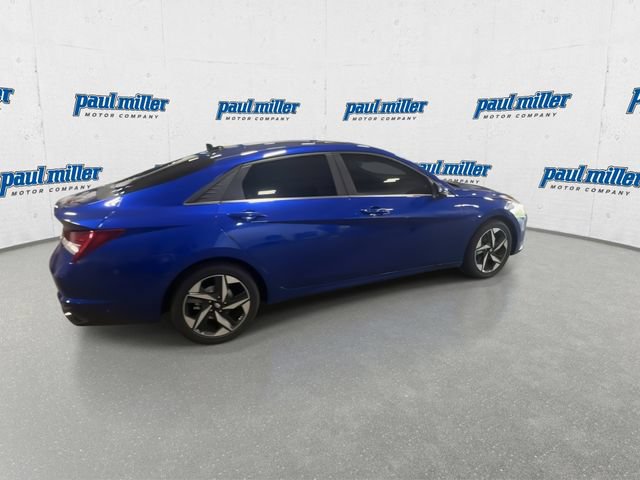 Used 2022 Hyundai Elantra SEL w/ Convenience + Premium Package FWD image 12