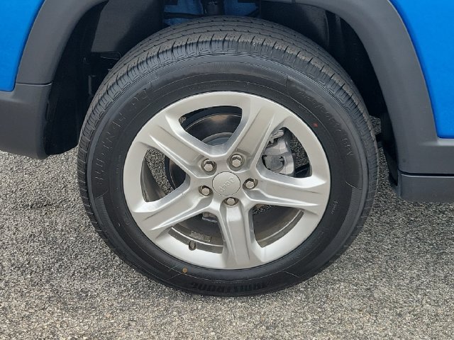 Used 2024 Jeep Compass Latitude AWD/4WD image 6