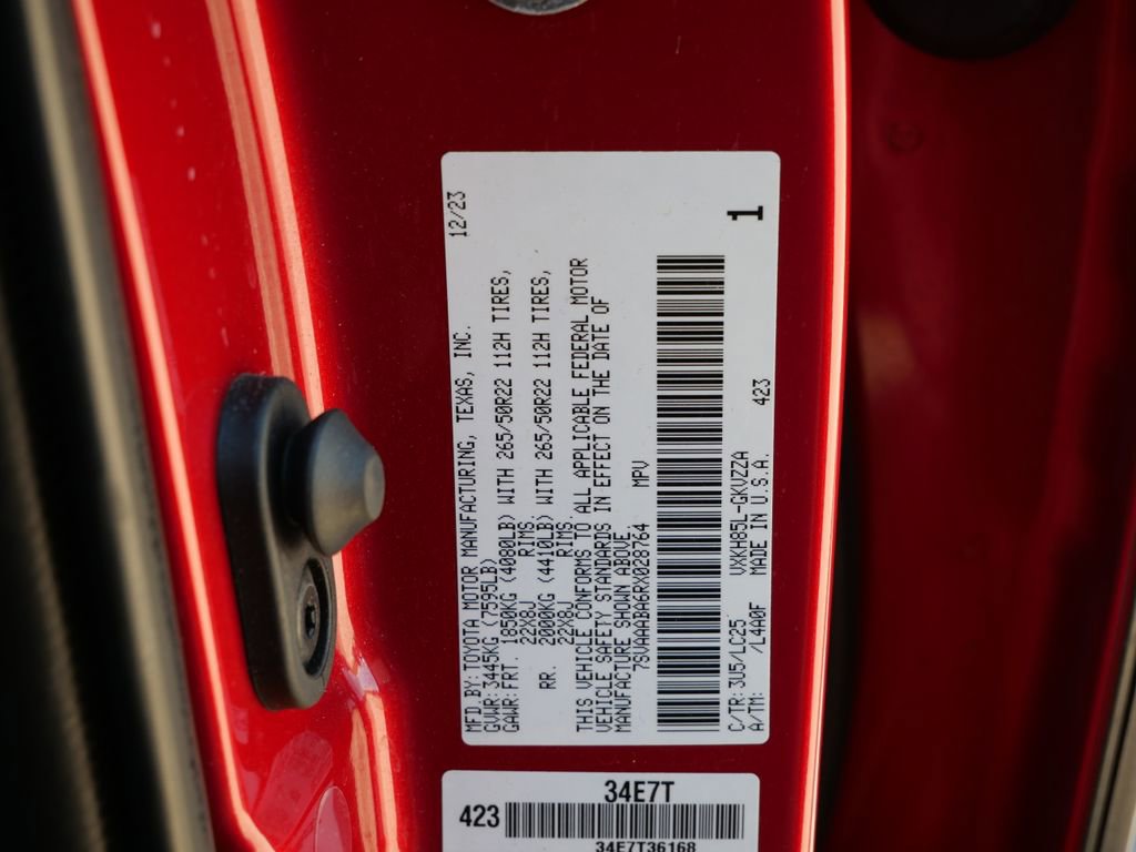 Used 2024 Toyota Sequoia Capstone AWD/4WD image 29