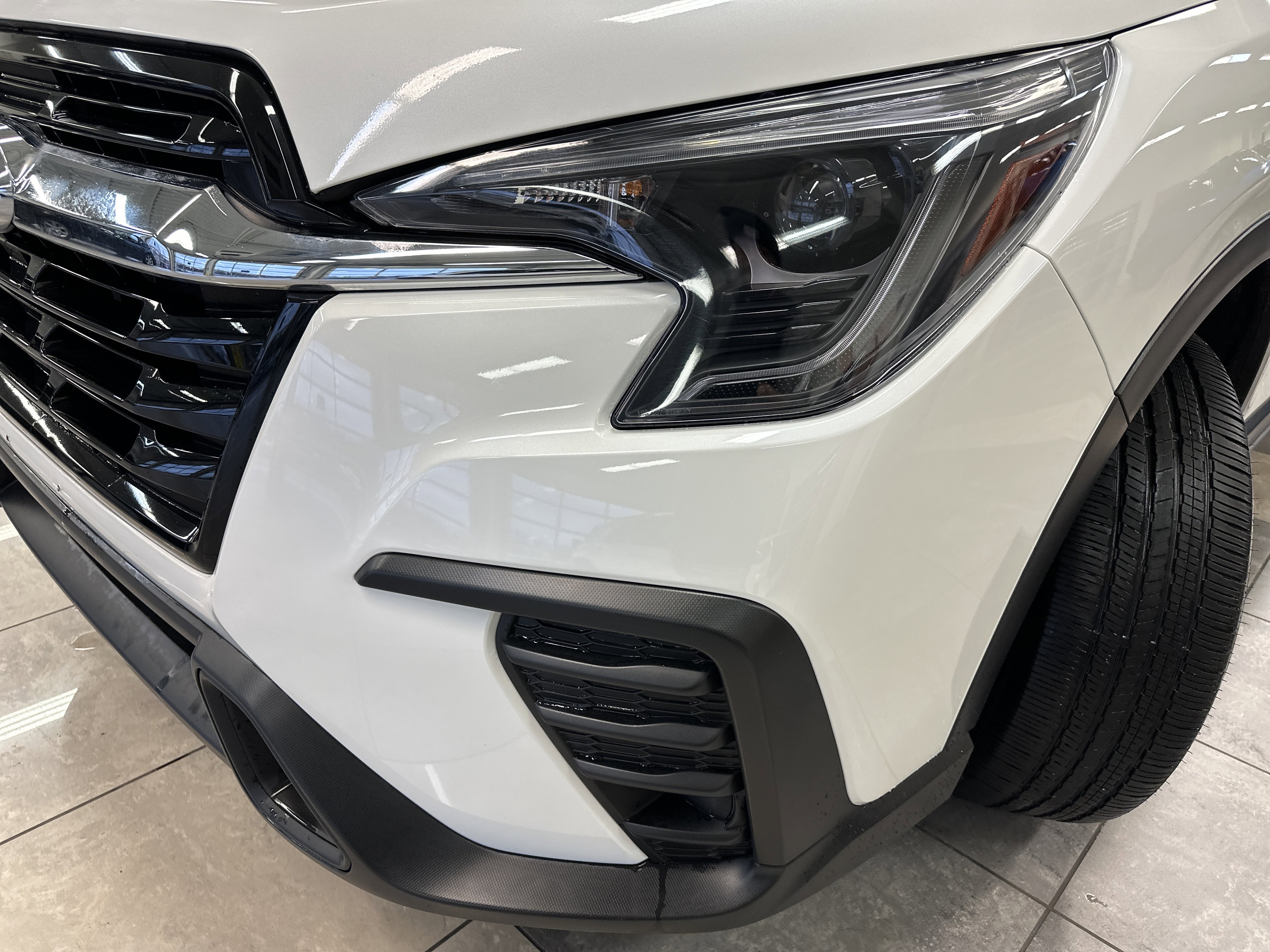 Used 2024 Subaru Ascent Premium w/ Convenience Package image 18