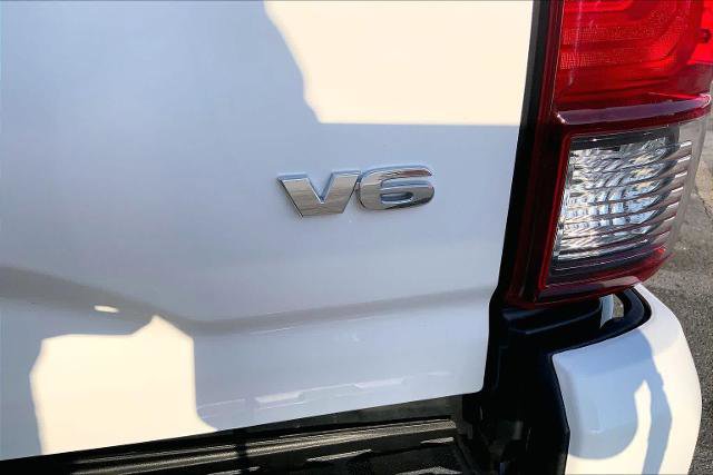 Used 2022 Toyota Tacoma SR image 10