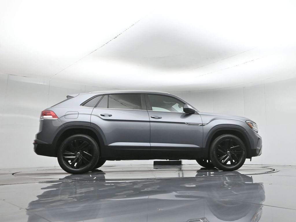 Used 2023 Volkswagen Atlas Cross Sport SE w/ Panoramic Sunroof Package image 6