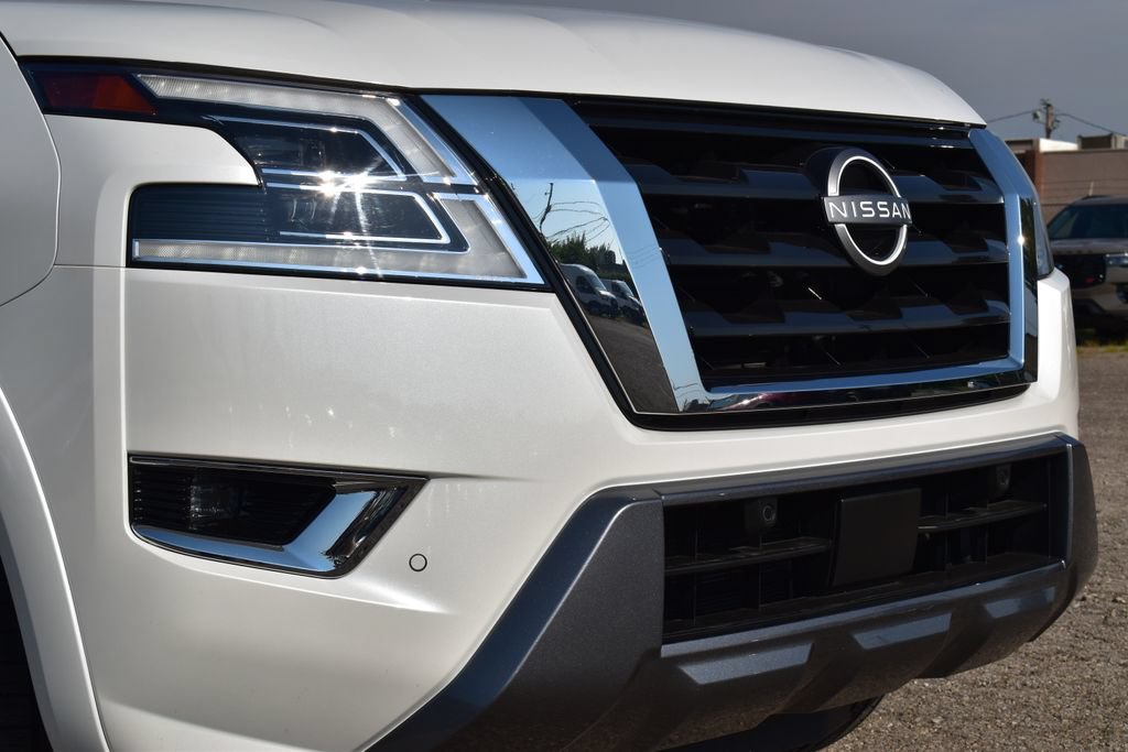 Used 2024 Nissan Armada SV w/ Cargo Package AWD/4WD image 5