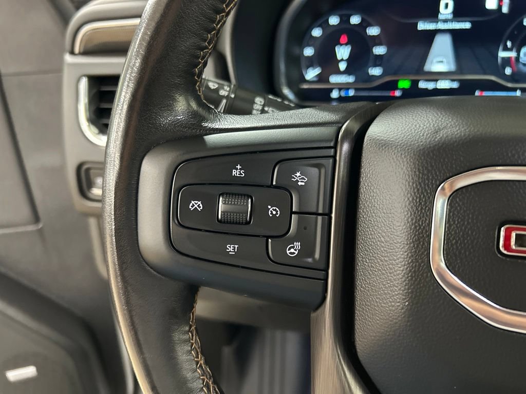 Used 2023 GMC Yukon XL AT4 w/ AT4 Premium Package AWD/4WD image 18