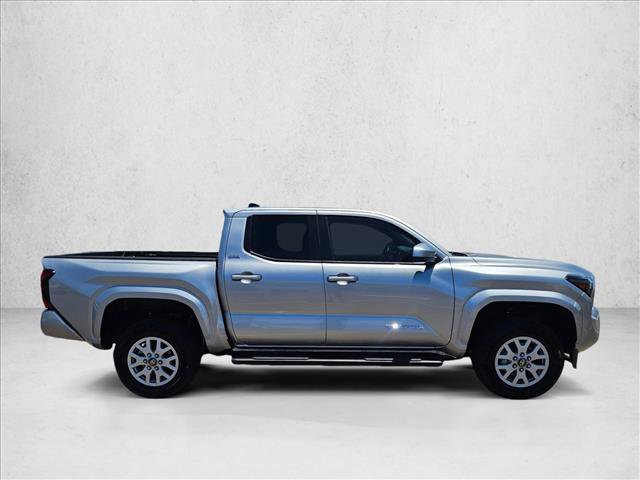 Used 2025 Toyota Tacoma SR5 AWD/4WD video 4