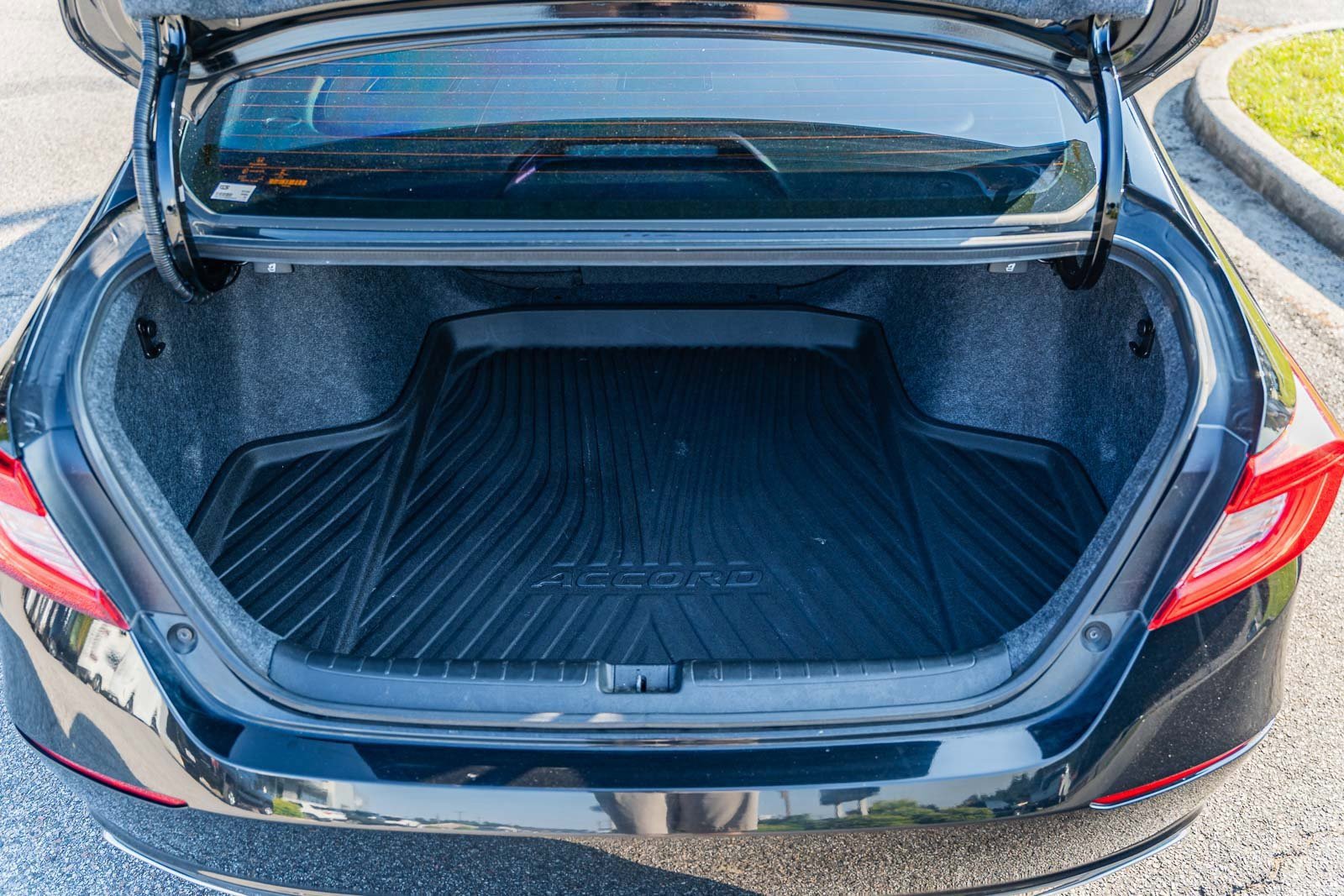 Used 2022 Honda Accord Sport image 15