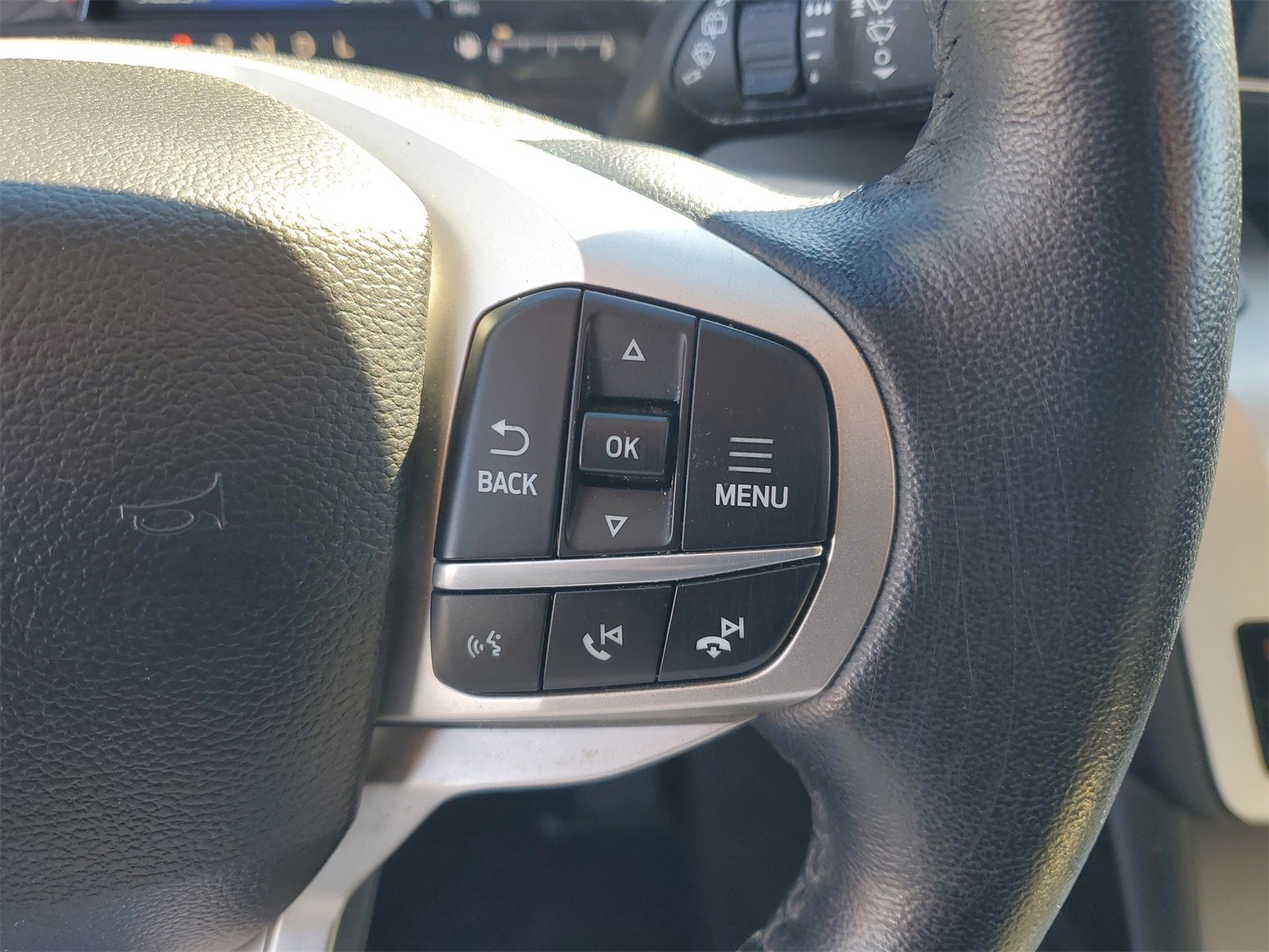 Certified 2022 Ford Explorer XLT w/ Equipment Group 202A image 23