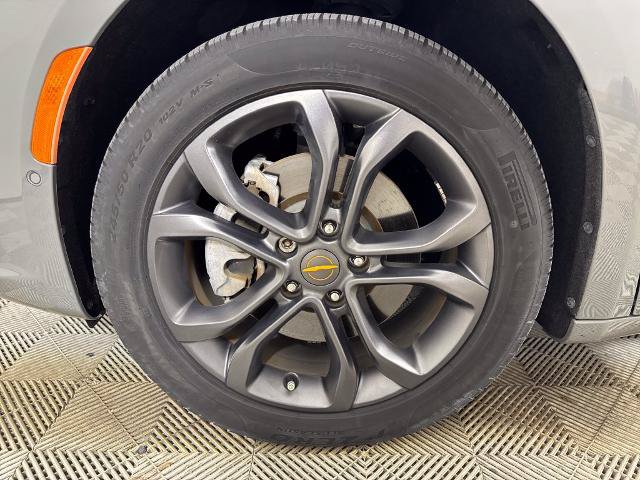 Used 2023 Chrysler Pacifica Touring-L w/ Road Tripper Package AWD/4WD image 8
