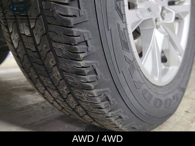 Used 2020 GMC Canyon SLE w/ SLE Convenience Package image 11