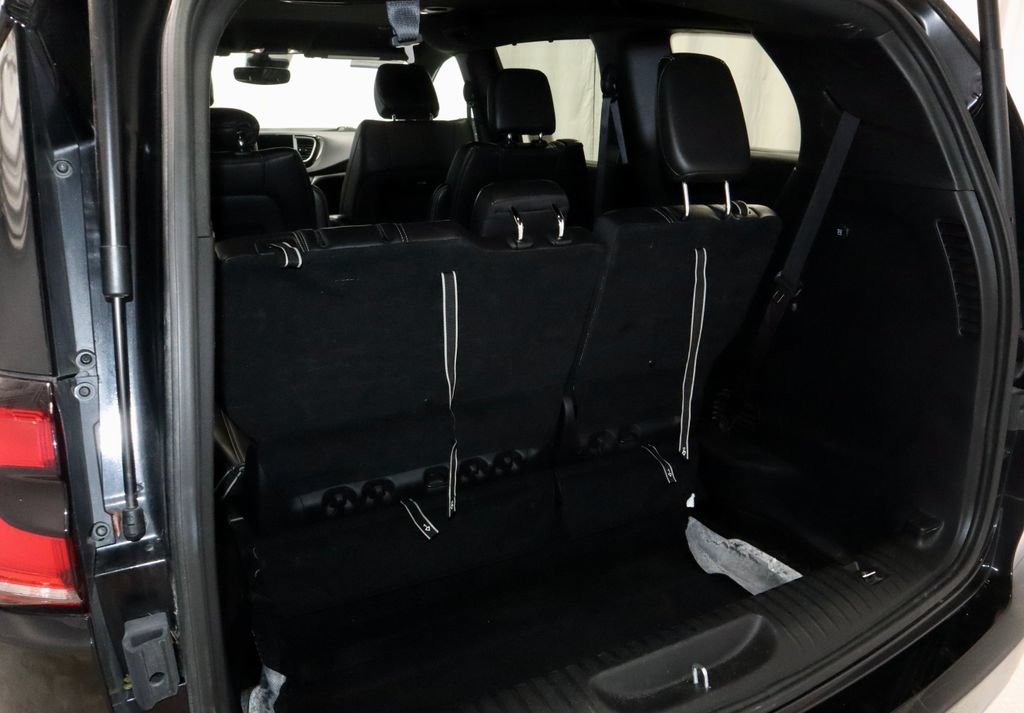 Used 2025 Chrysler Pacifica Select FWD image 12
