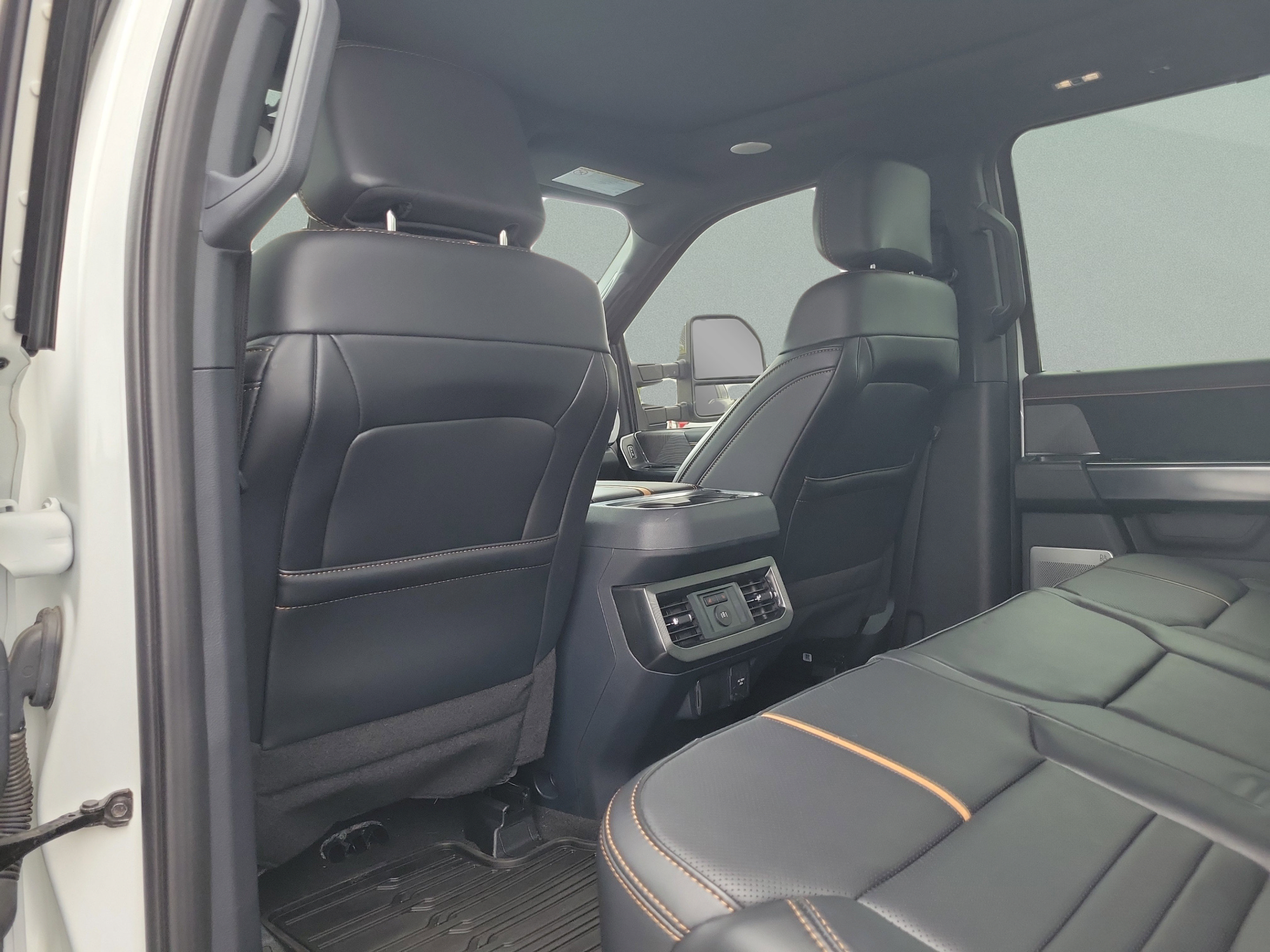 Certified 2024 Ford F250 Platinum AWD/4WD image 11