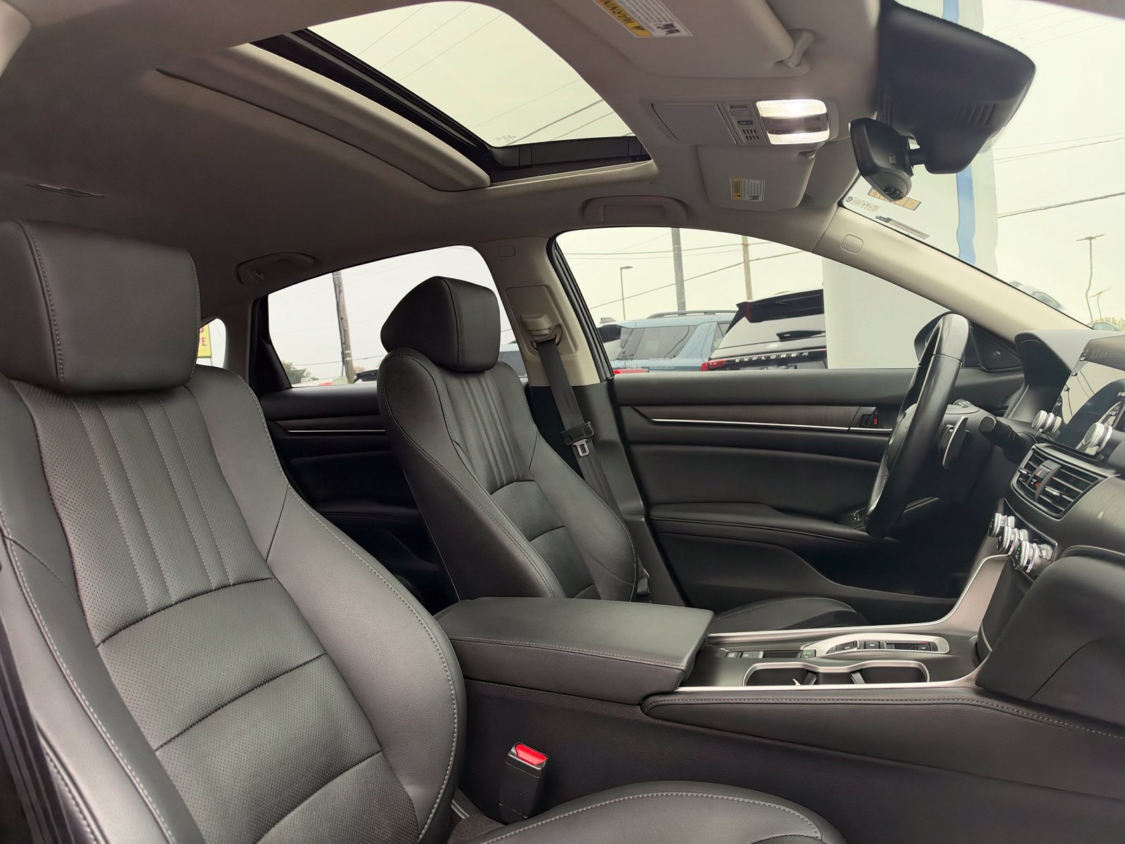 Used 2020 Honda Accord Touring image 37