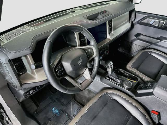 Certified 2025 Ford Bronco Outer Banks AWD/4WD image 2