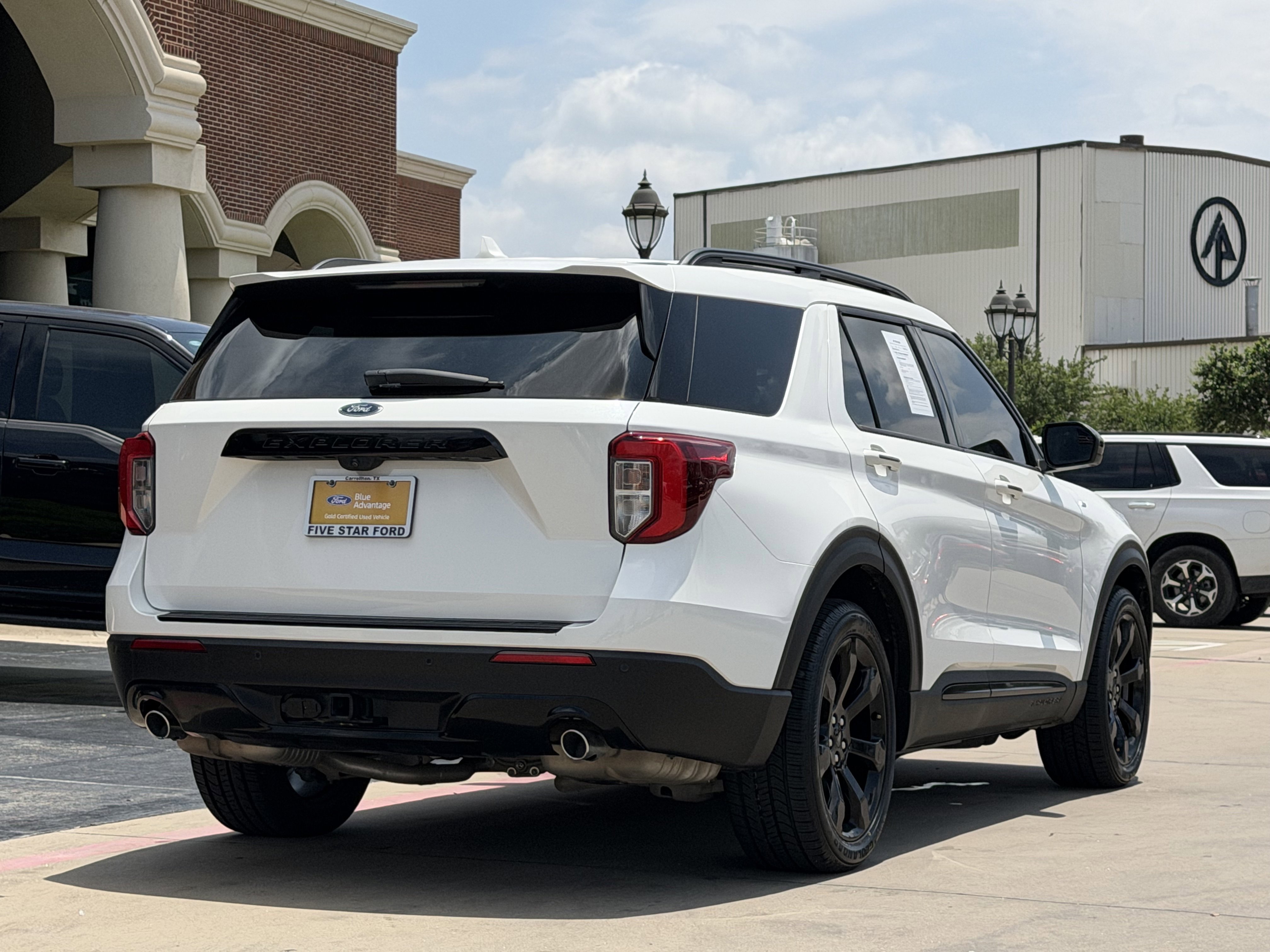 Certified 2023 Ford Explorer ST-Line w/ Class IV Trailer Tow Package RWD image 4