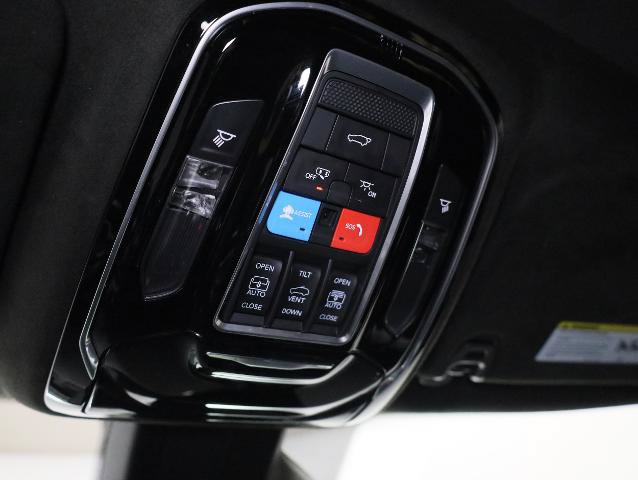Used 2022 Jeep Grand Wagoneer Series II w/ Quick Order Packagew 28T AWD/4WD image 19