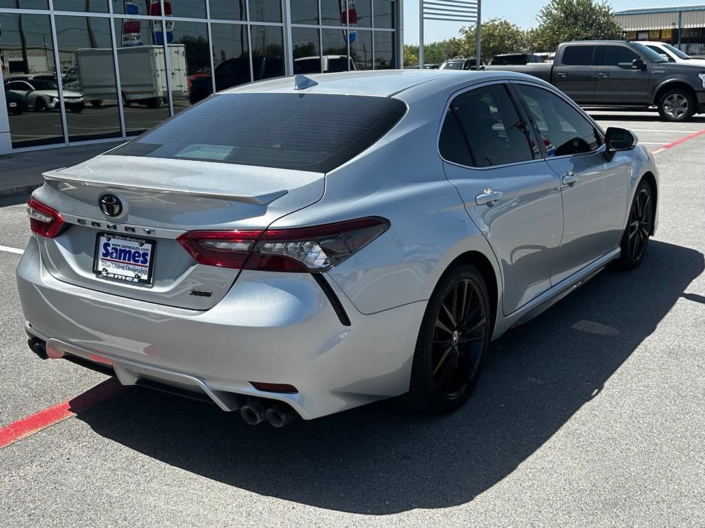 Used 2022 Toyota Camry XSE FWD image 9