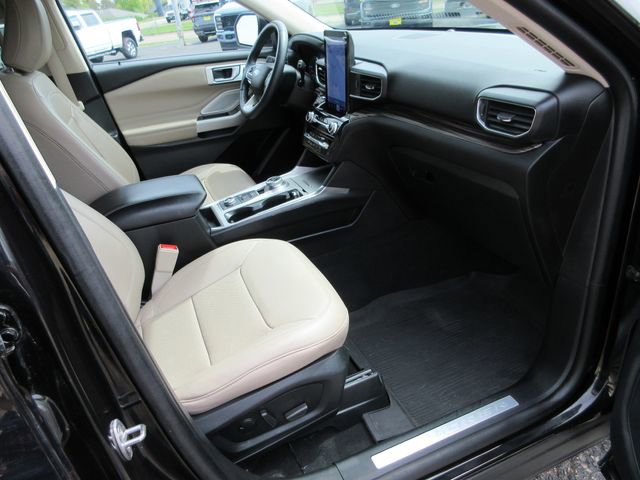 Certified 2023 Ford Explorer Limited w/ Limited Technology Package AWD/4WD image 37
