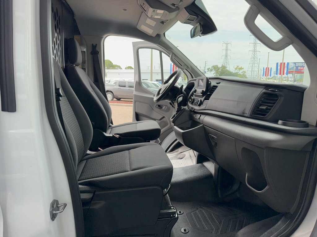 Certified 2025 Ford Transit 250 Low Roof w/ Exterior Upgrade Package RWD image 15