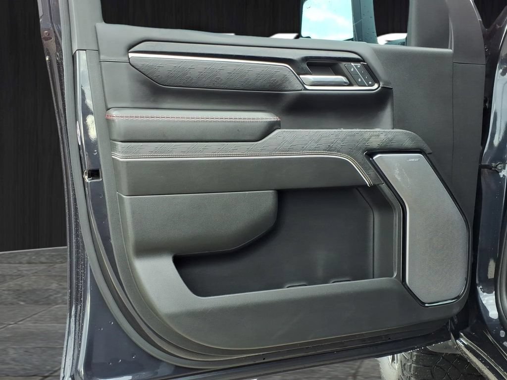 Used 2024 GMC Sierra 2500 AT4X AWD/4WD image 16