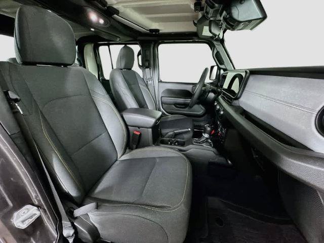 Used 2024 Jeep Gladiator Sport AWD/4WD image 15