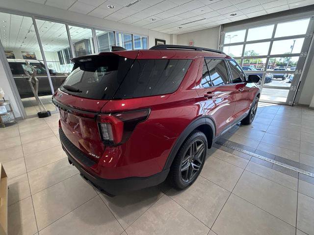 Certified 2025 Ford Explorer ST-Line w/ Premium Package AWD/4WD image 4