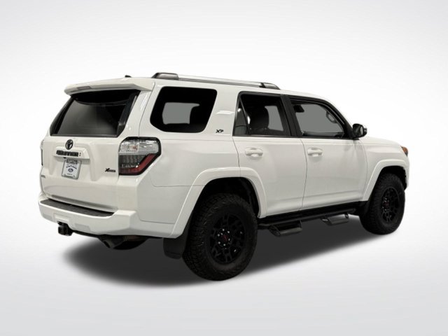 Used 2021 Toyota 4Runner SR5 Premium w/ Moonroof Package AWD/4WD image 8