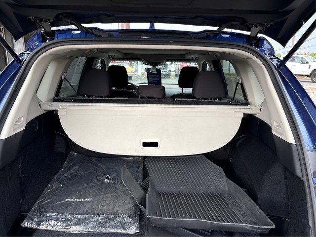Used 2021 Nissan Rogue SV AWD/4WD image 11