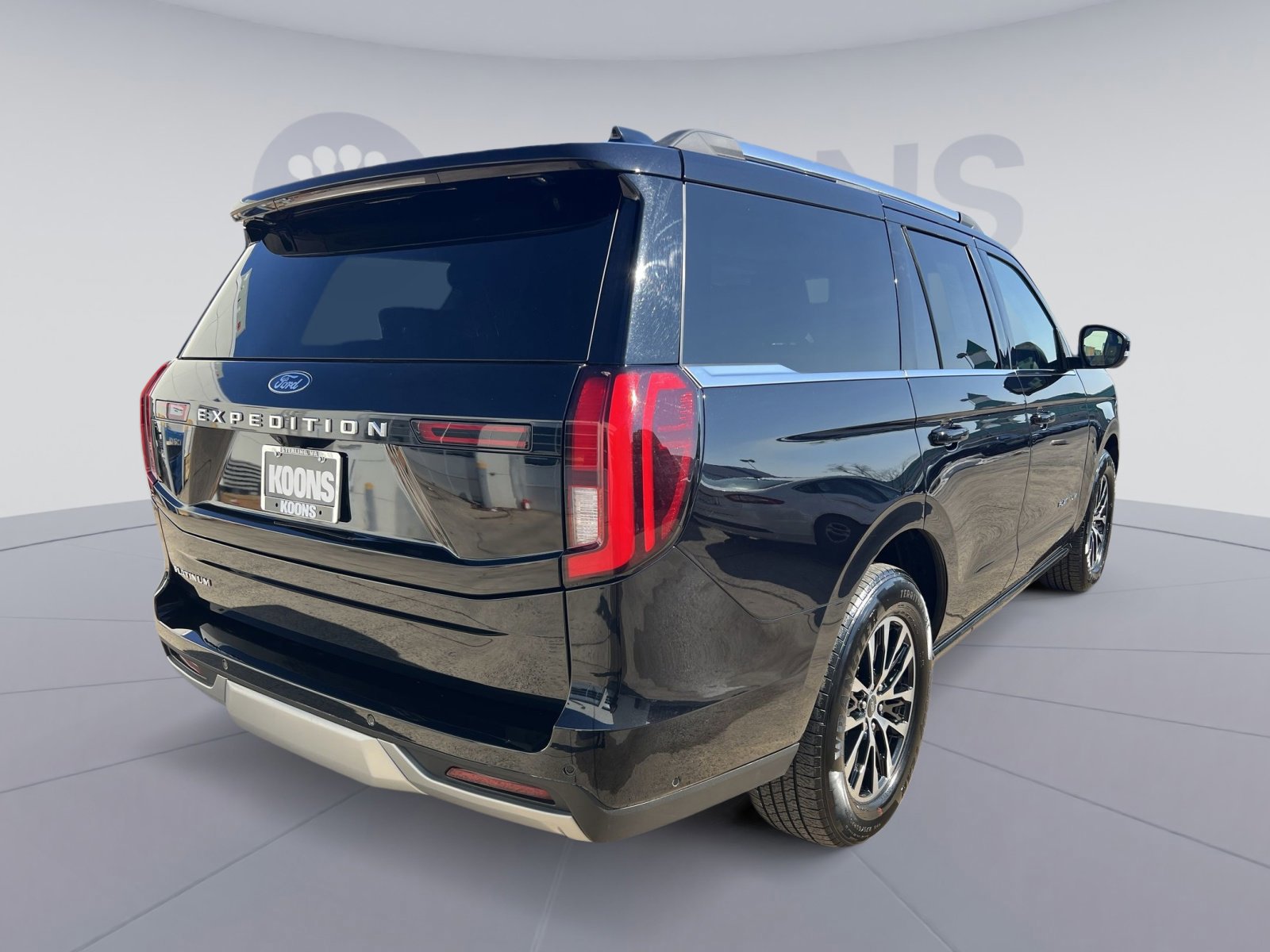 Certified 2025 Ford Expedition Platinum image 5