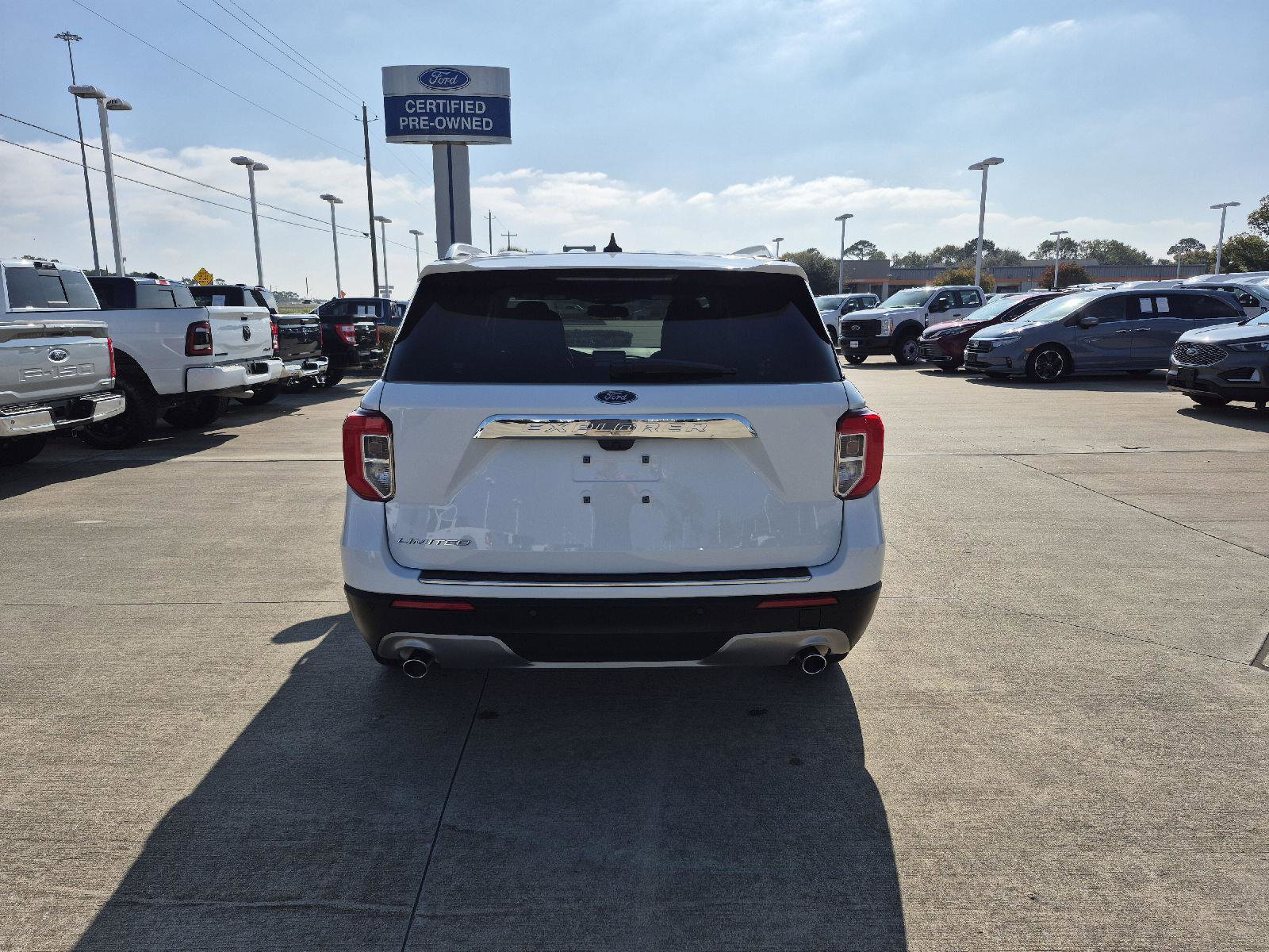 Certified 2023 Ford Explorer Limited w/ Equipment Group 301A image 6