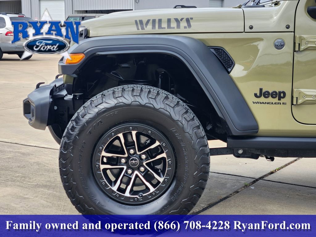 Used 2025 Jeep Wrangler Unlimited Sport AWD/4WD image 5
