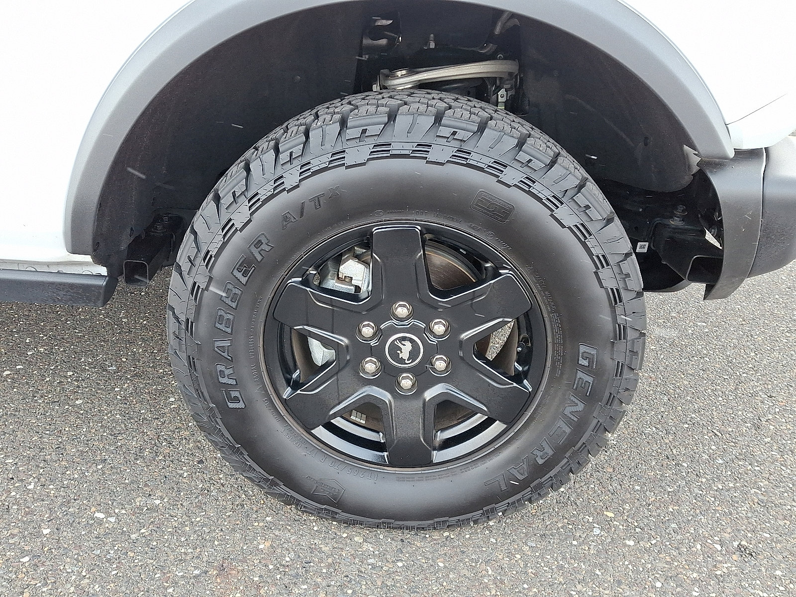 Certified 2024 Ford Bronco Black Diamond image 8