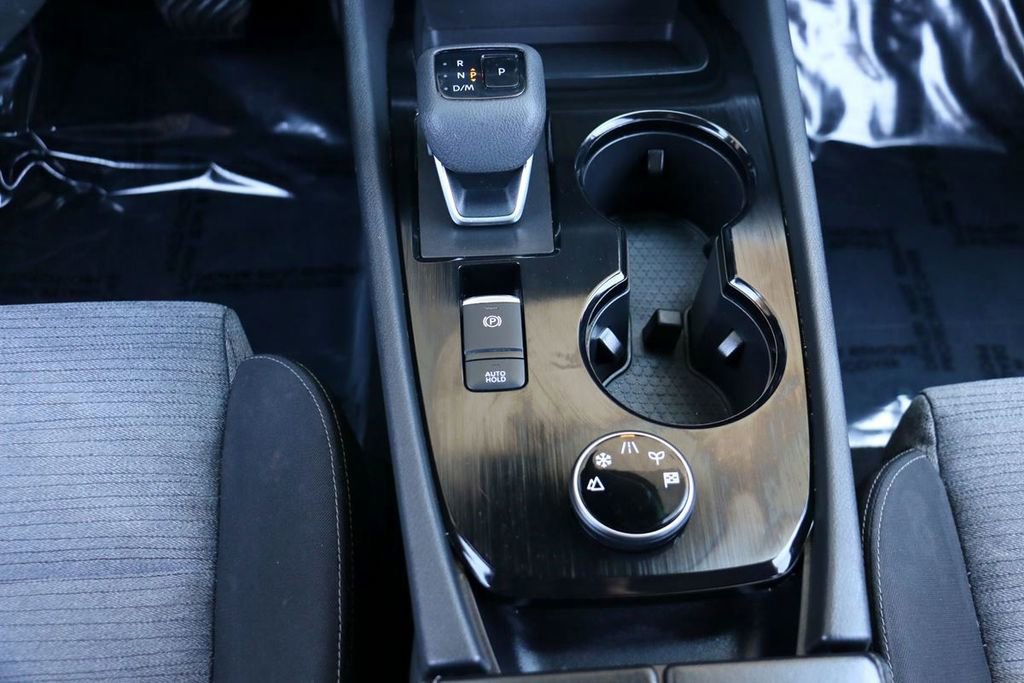 Used 2023 Nissan Rogue SV image 27