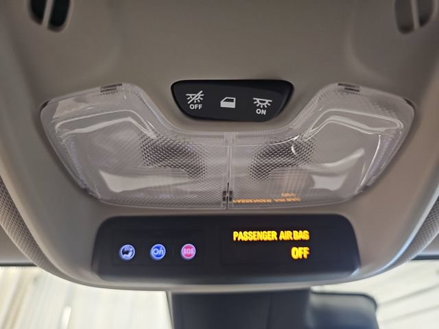 Used 2023 Buick Encore GX Select w/ Sport Touring Package FWD image 24