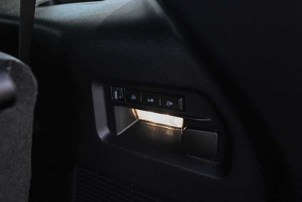 Certified 2025 Ford Explorer ST AWD/4WD image 17