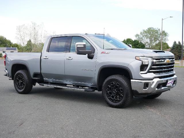 Used 2024 Chevrolet Silverado 2500 LTZ w/ LTZ Plus Package AWD/4WD image 7