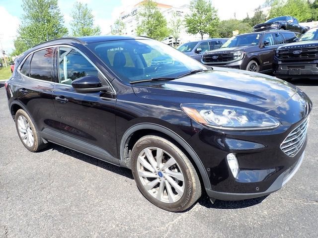 Certified 2022 Ford Escape Titanium w/ Titanium Elite Package AWD/4WD image 8