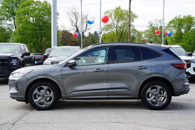 Certified 2023 Ford Escape ST-Line Select w/ Tech Pack #2 AWD/4WD image 4